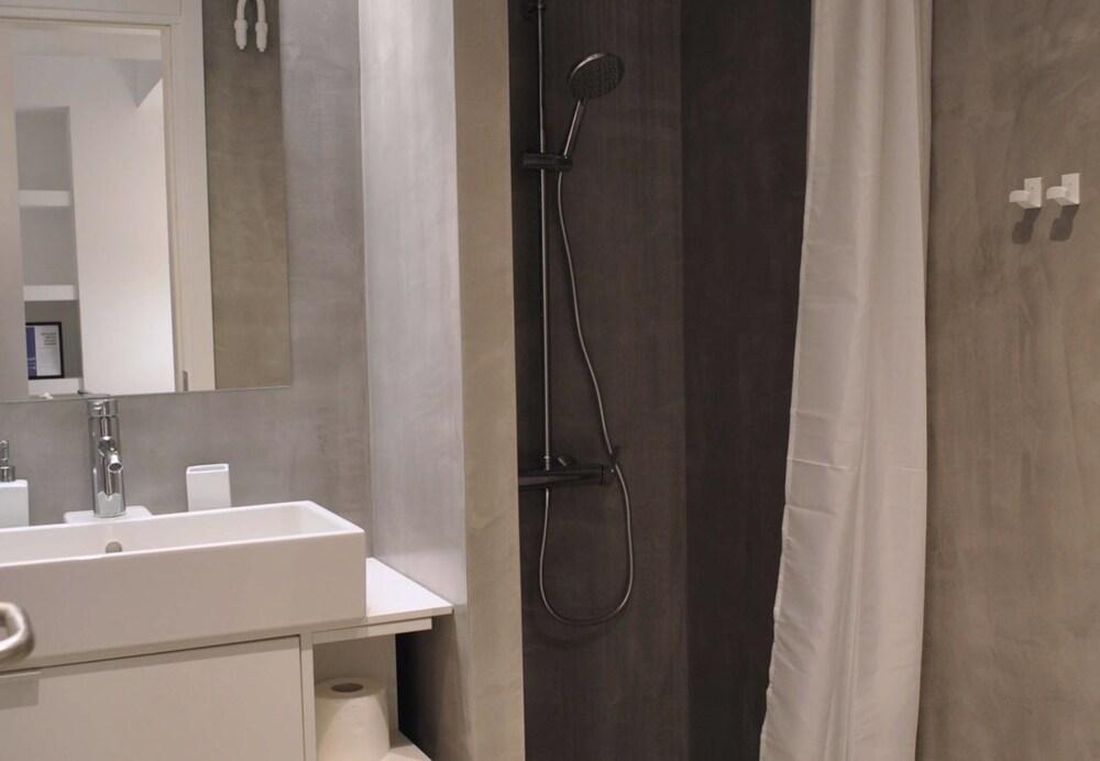 Athens One Apartment By Olala Homes Eksteriør billede